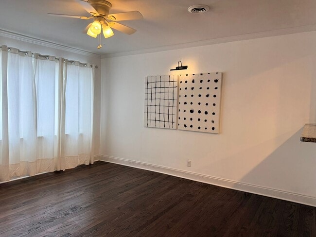 Building Photo - NEW RENTAL!