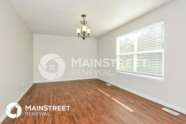 Building Photo - 46 Forest Ln