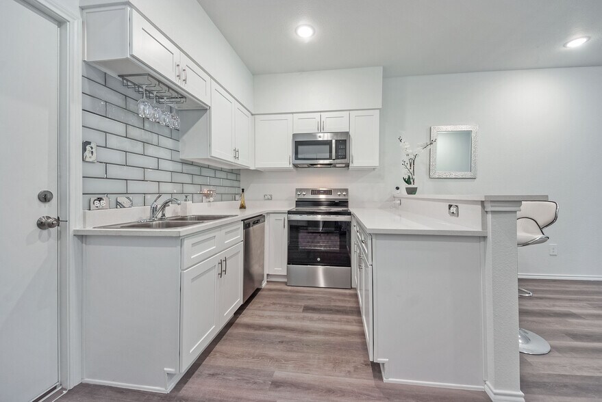 Building Photo - 11234 Park Central Pl