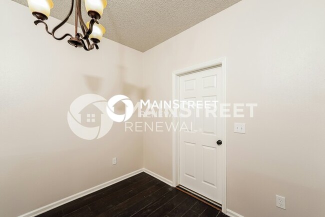 Building Photo - 1144 Amberley Woods Dr