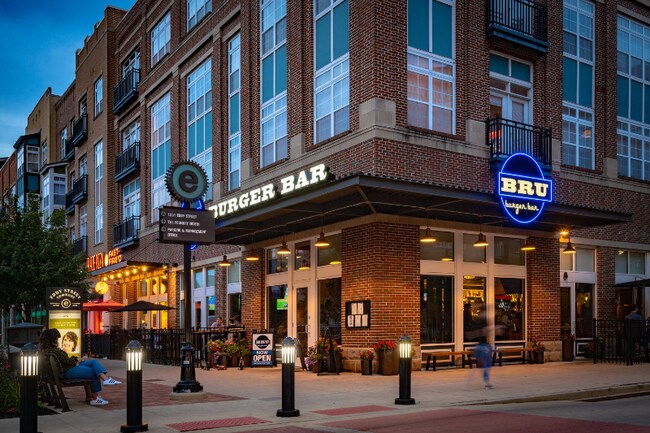 Building Photo - 1028 N Eddy St