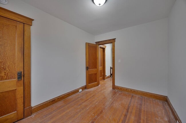 Building Photo - West Price Hill - Charming 3 bedroom 1 bath