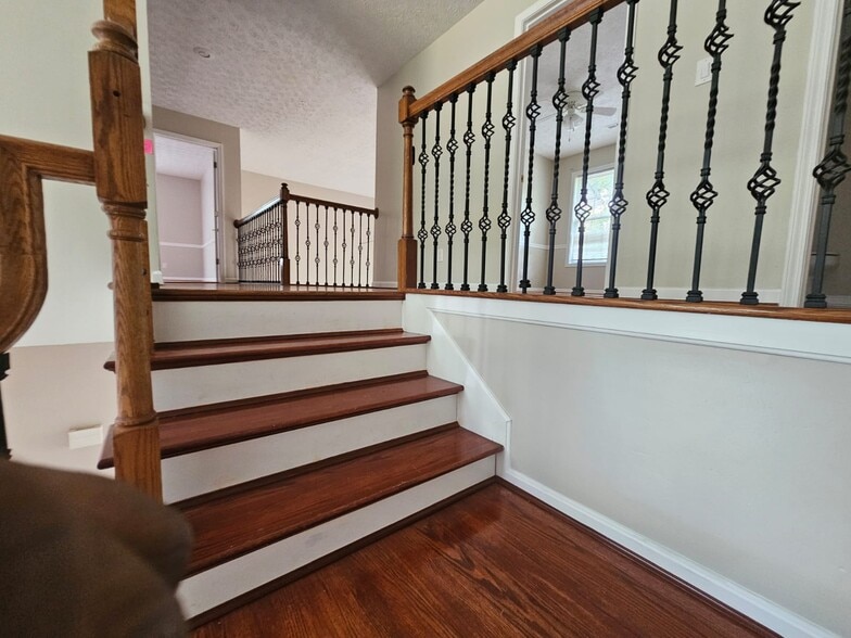 Building Photo - 5001 Max Ridge Ct