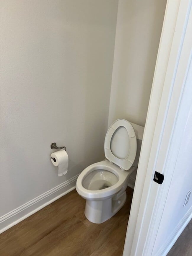 Building Photo - Brand new rental