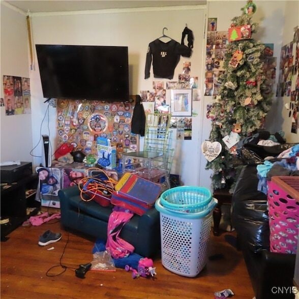 Building Photo - 540 Teall Ave