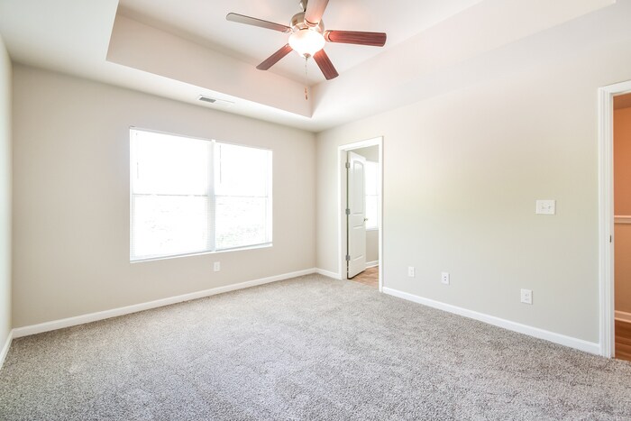 Building Photo - 3253 Pennington Dr