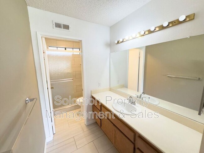 Building Photo - 3516 Landsford Way