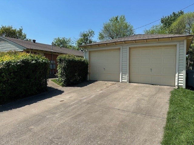 Building Photo - 1771 Mariposa Dr