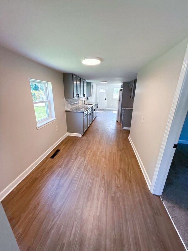 Building Photo - 962 Whitethorne Ave