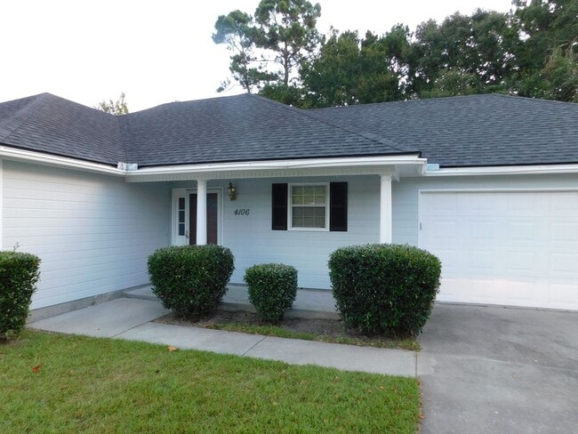 Building Photo - 3 Bedroom Home in Pebble Creek Subdivision