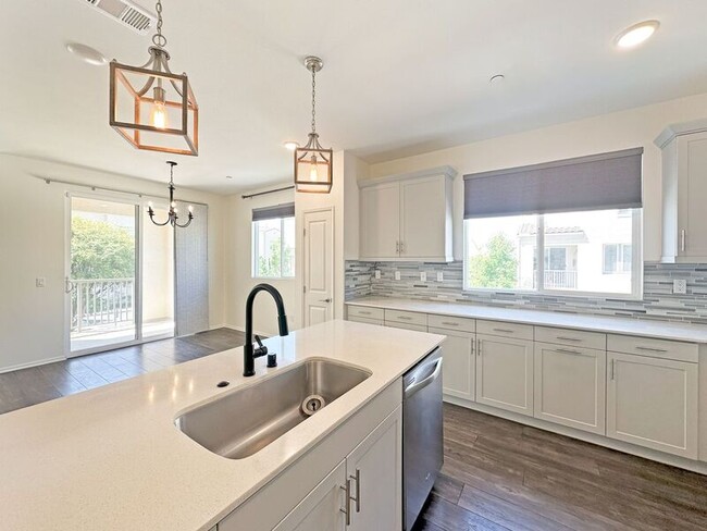 Building Photo - 1250 Paseo Sea Grass