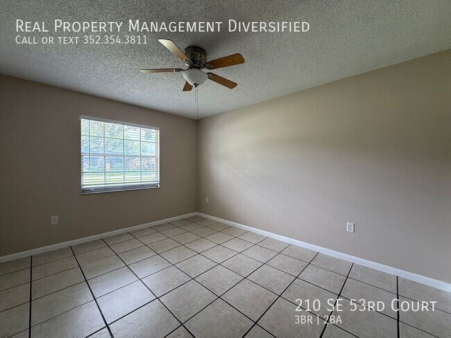 Building Photo - 210 SE 53rd Ct