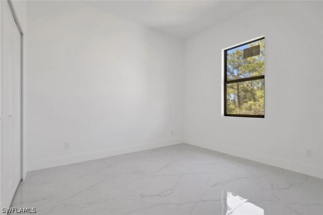 Building Photo - 3315 Sunshine Blvd N