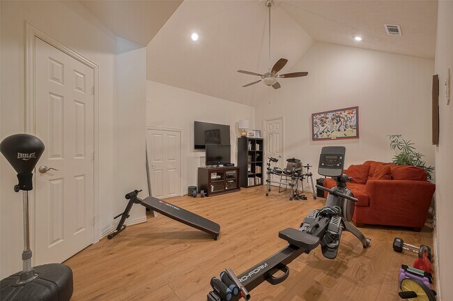 Building Photo - 7 Peaceful Canyon Ct