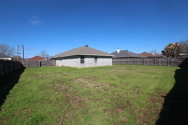 Building Photo - Coming Soon: Stunning 3 Bedroom Home in Bu...
