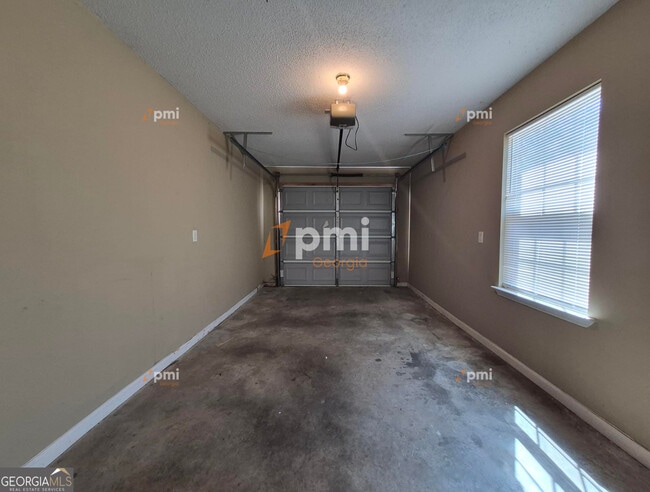 Building Photo - 342 Orchard Way