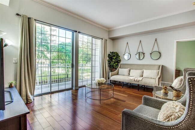 Building Photo - 3225 Turtle Creek Blvd Blvd