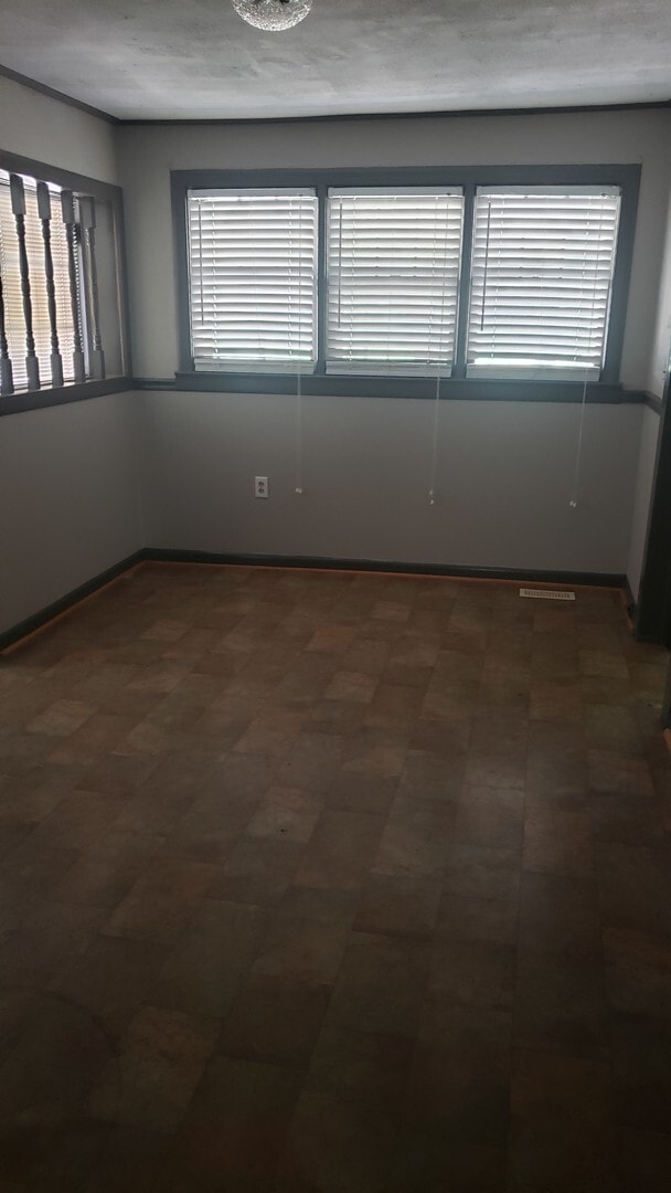 Building Photo - 12 A St SW