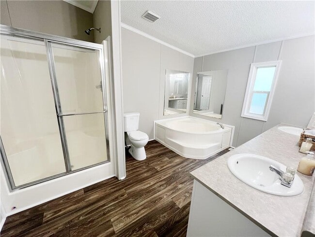 Building Photo - 325 Washington Dr