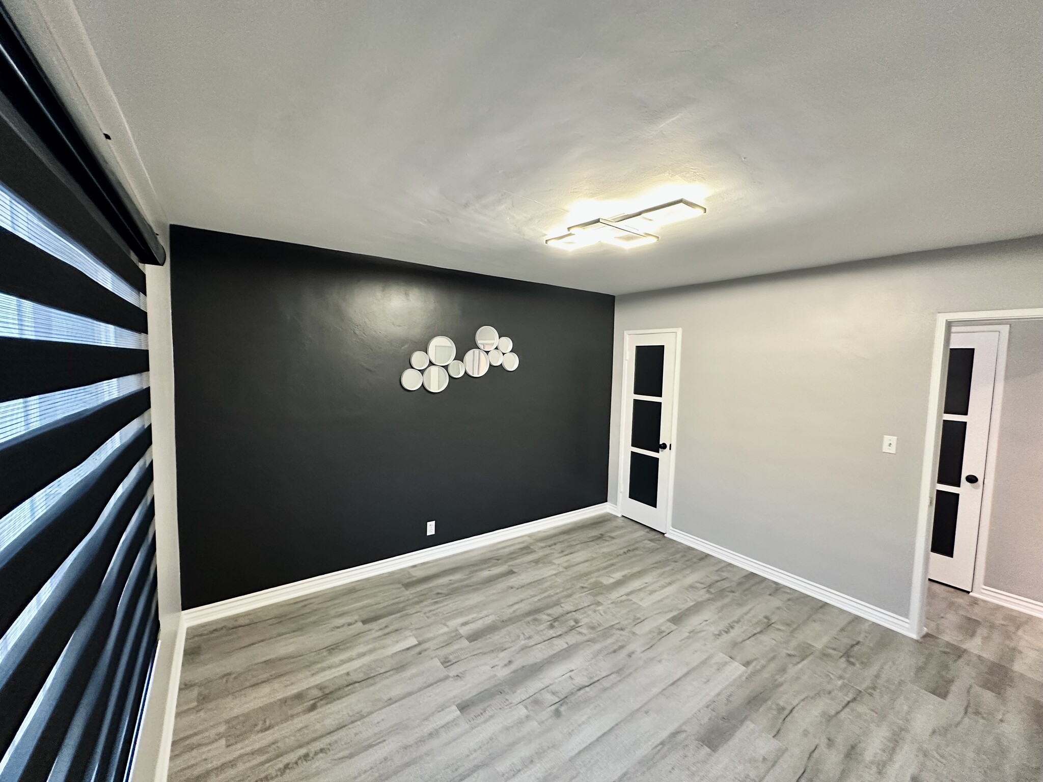 bedroom - 1220 N Cordova St