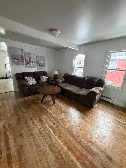 Building Photo - 490 Boswell Ave