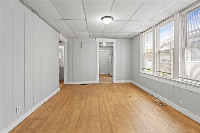 Building Photo - 38 N Grant Avenue - $875/mo.