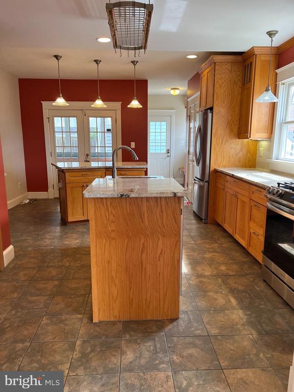 Building Photo - 2237 N Wakefield St