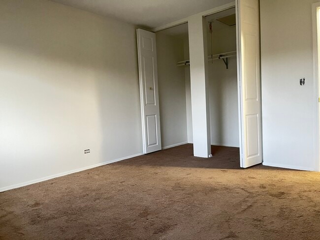 Building Photo - 9 Tower Ct