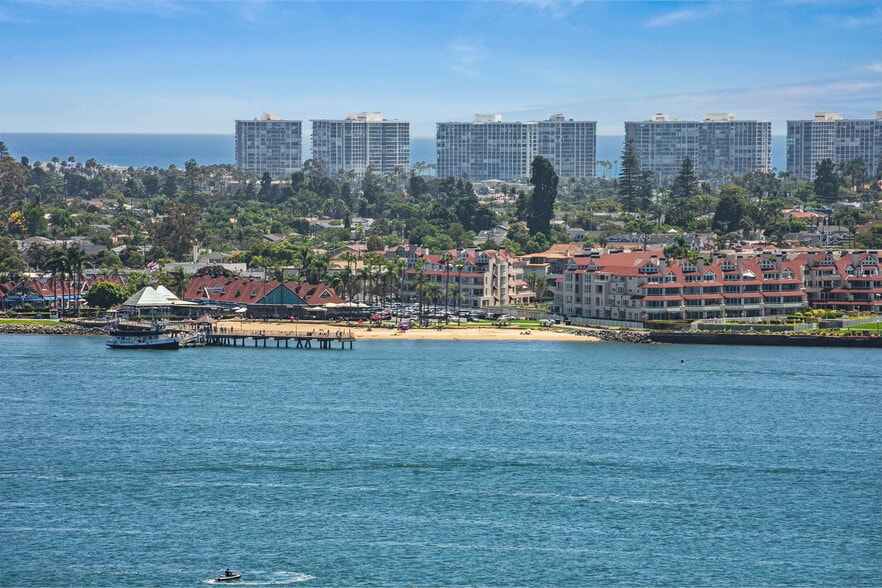 Building Photo - 700 W Harbor Dr