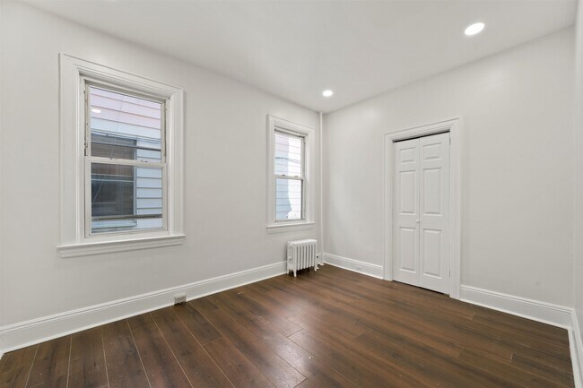 Building Photo - 255 Dwight St