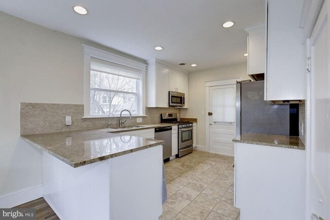 Building Photo - 3973 Harrison St NW
