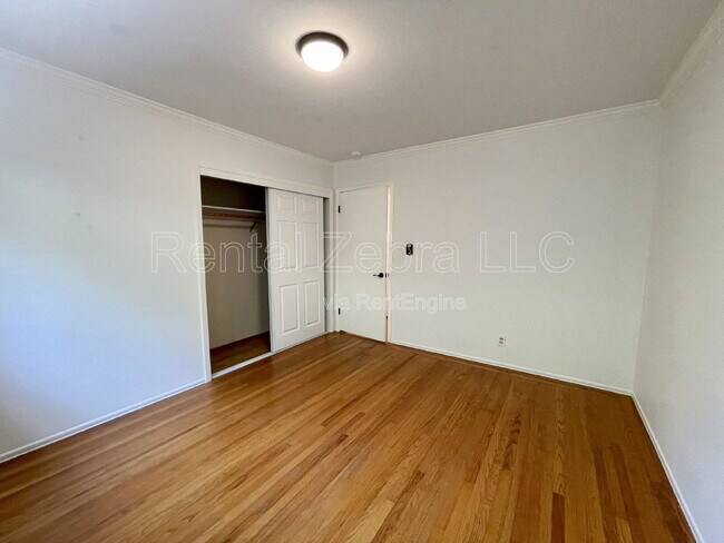 Building Photo - 626 Huntleigh Dr