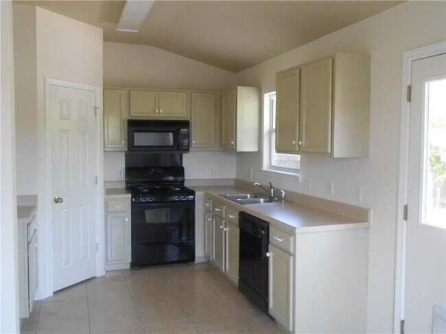 Building Photo - 2721 Breezy Point Cove