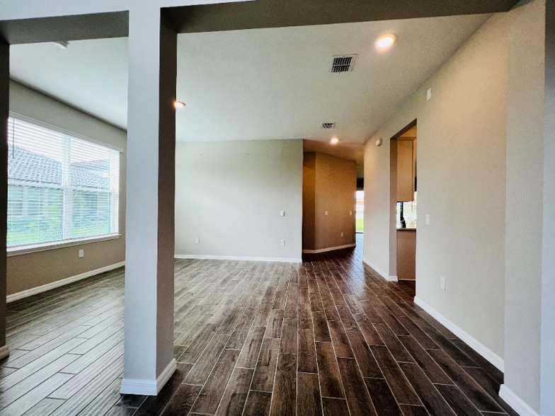 Building Photo - 3902 Rose Mallow Dr