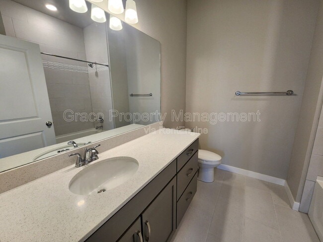 Building Photo - 350 High Point Dr