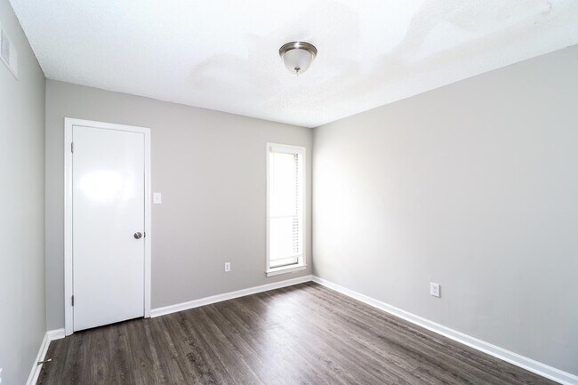 Building Photo - 6628 Birch Run Ln