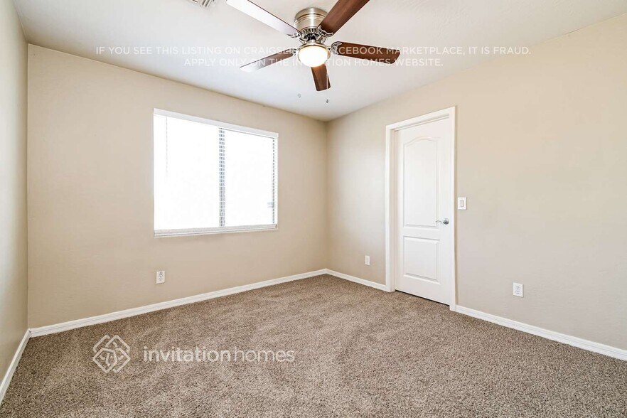 Building Photo - 2005 W Green Tree Dr