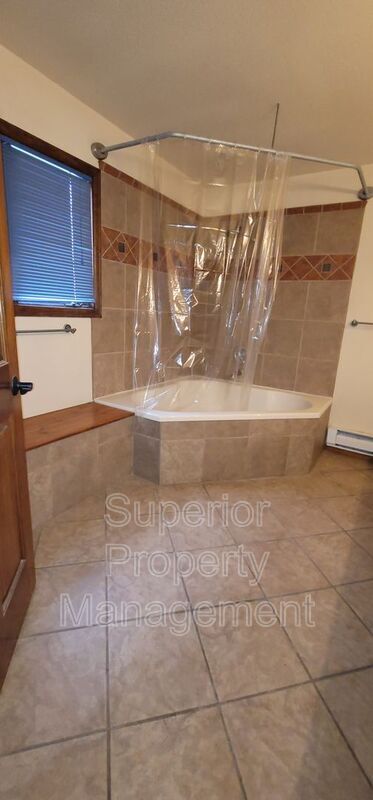 Building Photo - 7014 Ridge Rd