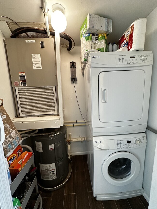 Building Photo - 4611 W North B St