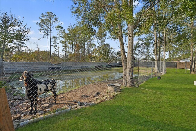 Building Photo - 2521 Rd 3550