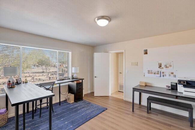 Building Photo - 7441 E Century Dr