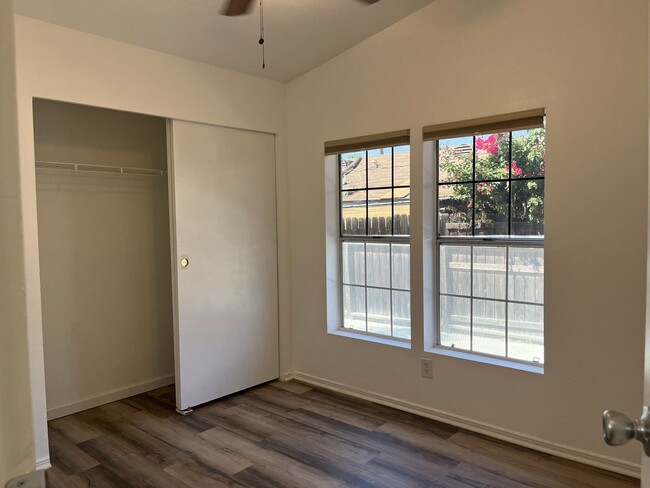 Building Photo - Cozy 3 bedroom, 2 bath home for rent in Mo...