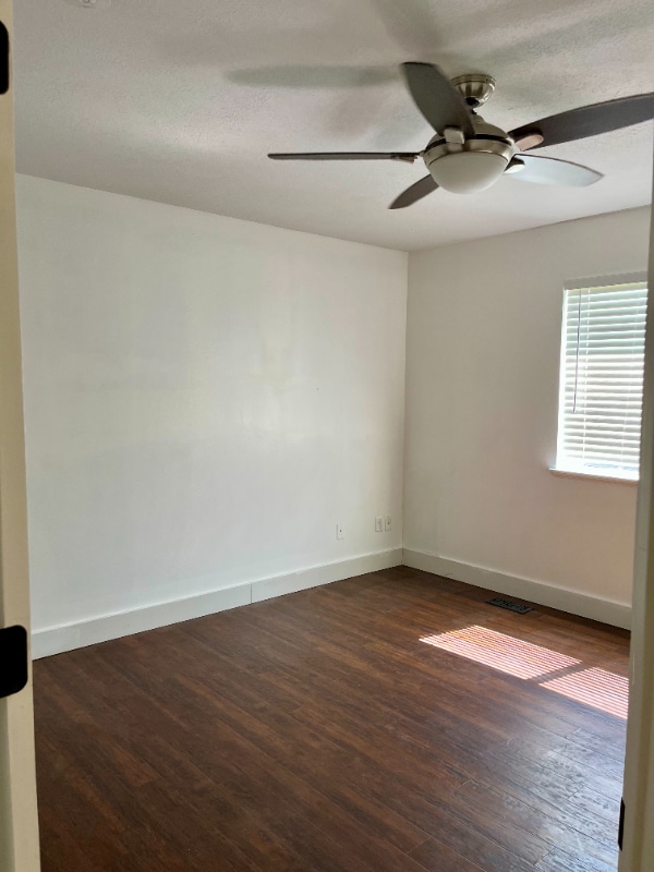 Building Photo - 742 150 S