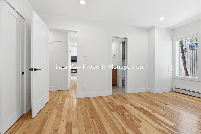 Building Photo - "Charming North  Evergreen Townhouse" "
