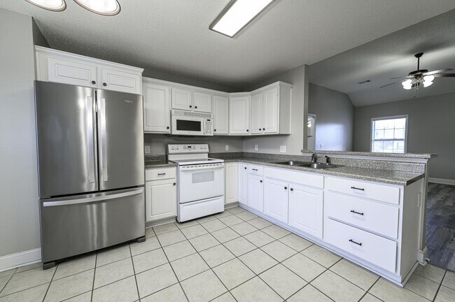 Building Photo - 307 Nile Ln