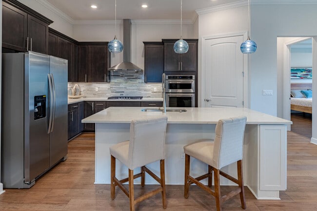 Building Photo - 559 SE Villandry Way