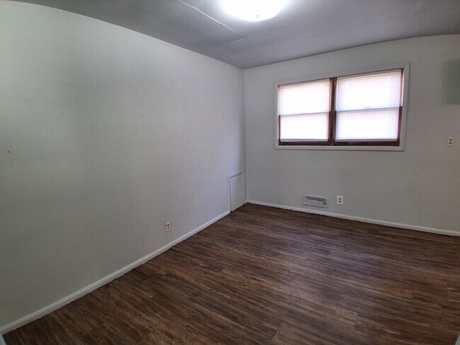 Building Photo - 21 Pennsylvania-