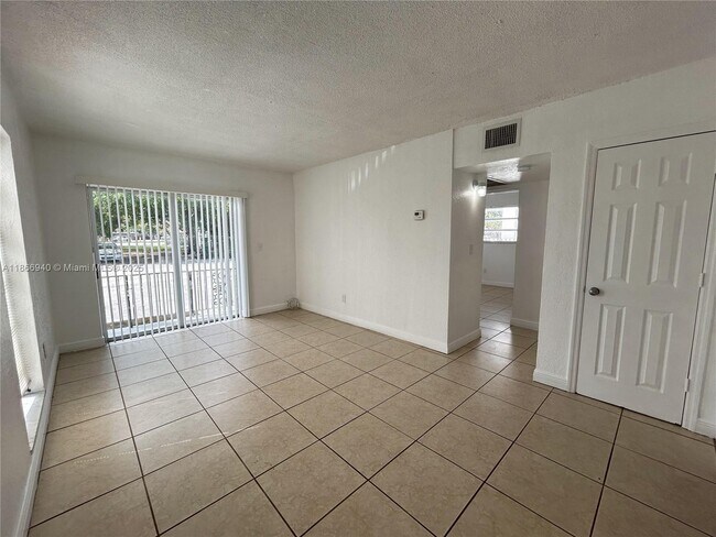 Building Photo - 8287 NE Miami Ct