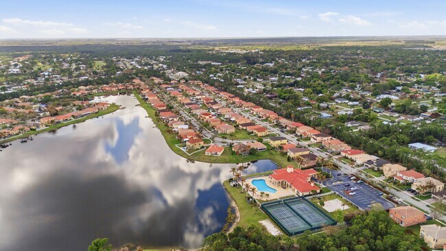 Building Photo - 5601 Spanish River Rd