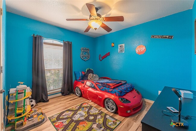 Building Photo - 4011 Salt Fork Dr